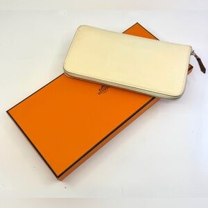 Authentic Hermes Azap long Leather & Silk-in Wallet, stamped Z, Ivory color, box